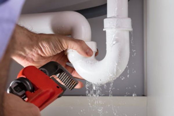 mod-blocked-drains70BCAB48-40F0-7D7D-187B-8022631A44F5.jpg